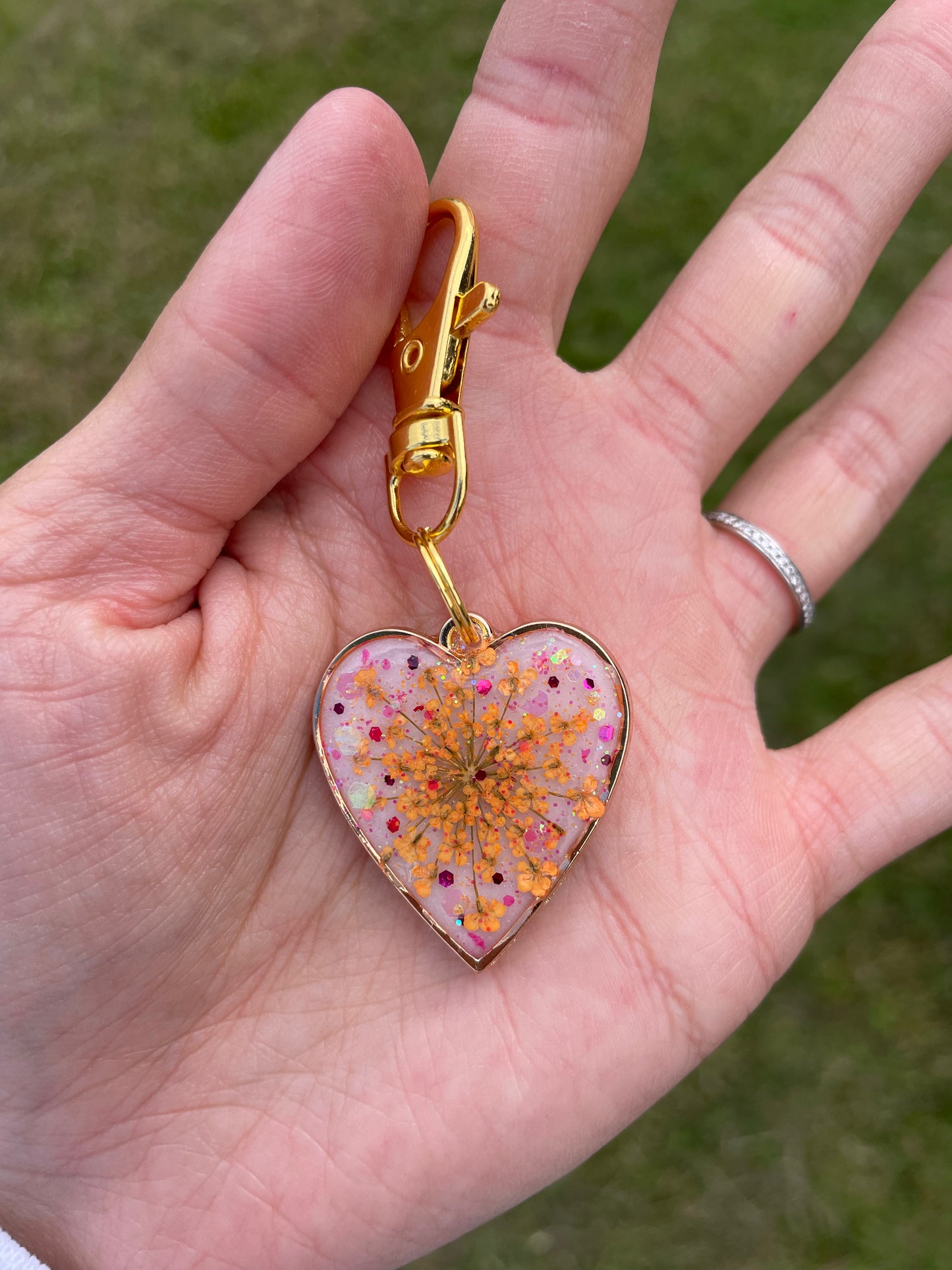 Dainty blue heart