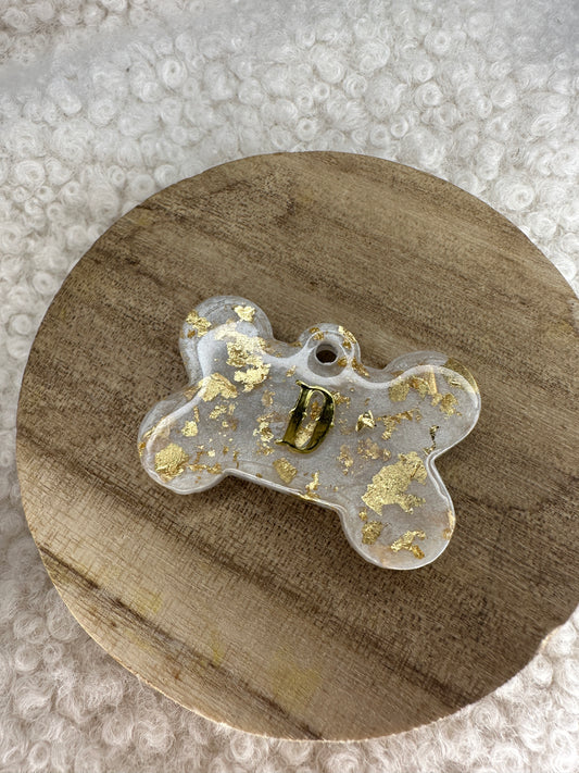 Gold and white marble