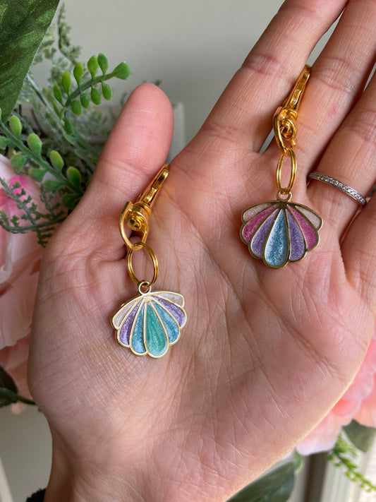 Clam charm
